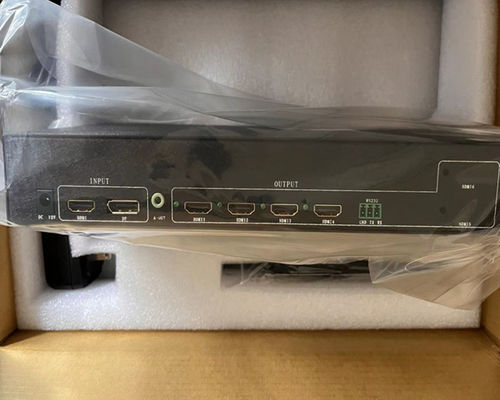 1 in 4 Out 4K Video Duvar Denetleyicisi 1x4 Çoklu Ekran Ekranı için HDMI Bölücü